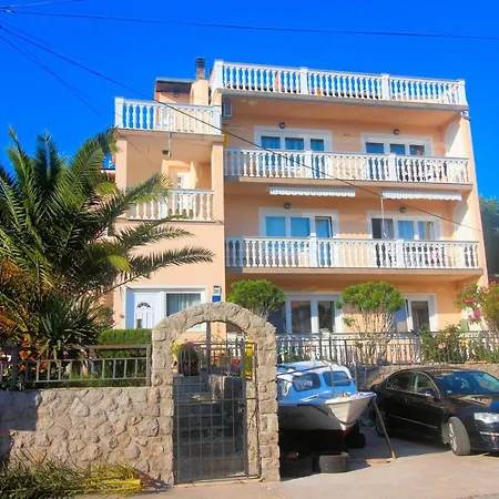 公寓 Martina 茨里克韦尼察